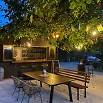 Number 6 - Complex 아파트