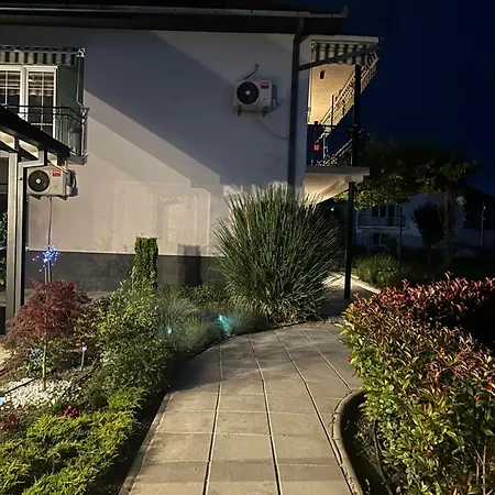 Apartment Number 6 - Complex *