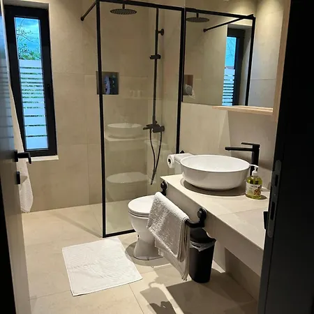 Apartment Number 6 - Complex