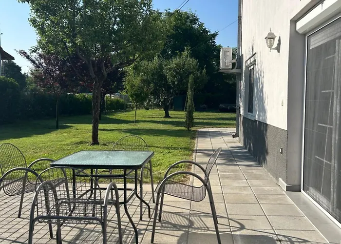 Number 6 - Complex Appartement